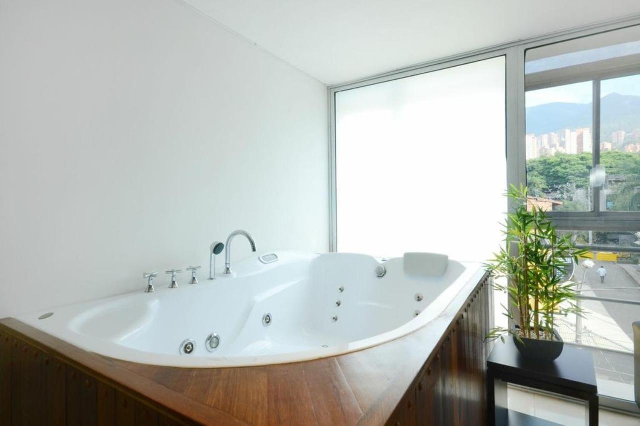 Apartamento Lleras Ac Hot Tub Medellín Eksteriør bilde